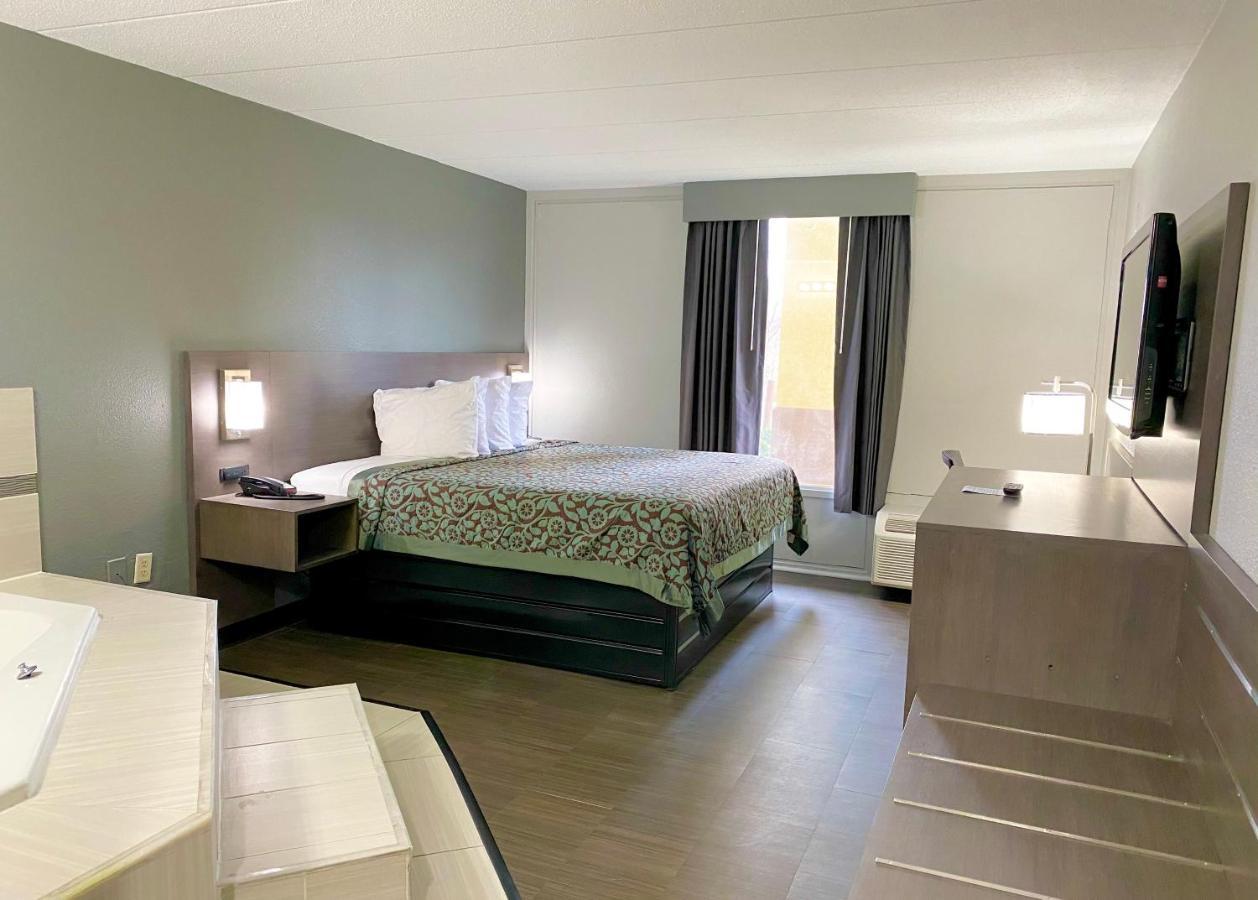 Days Inn By Wyndham Sharonville Extérieur photo