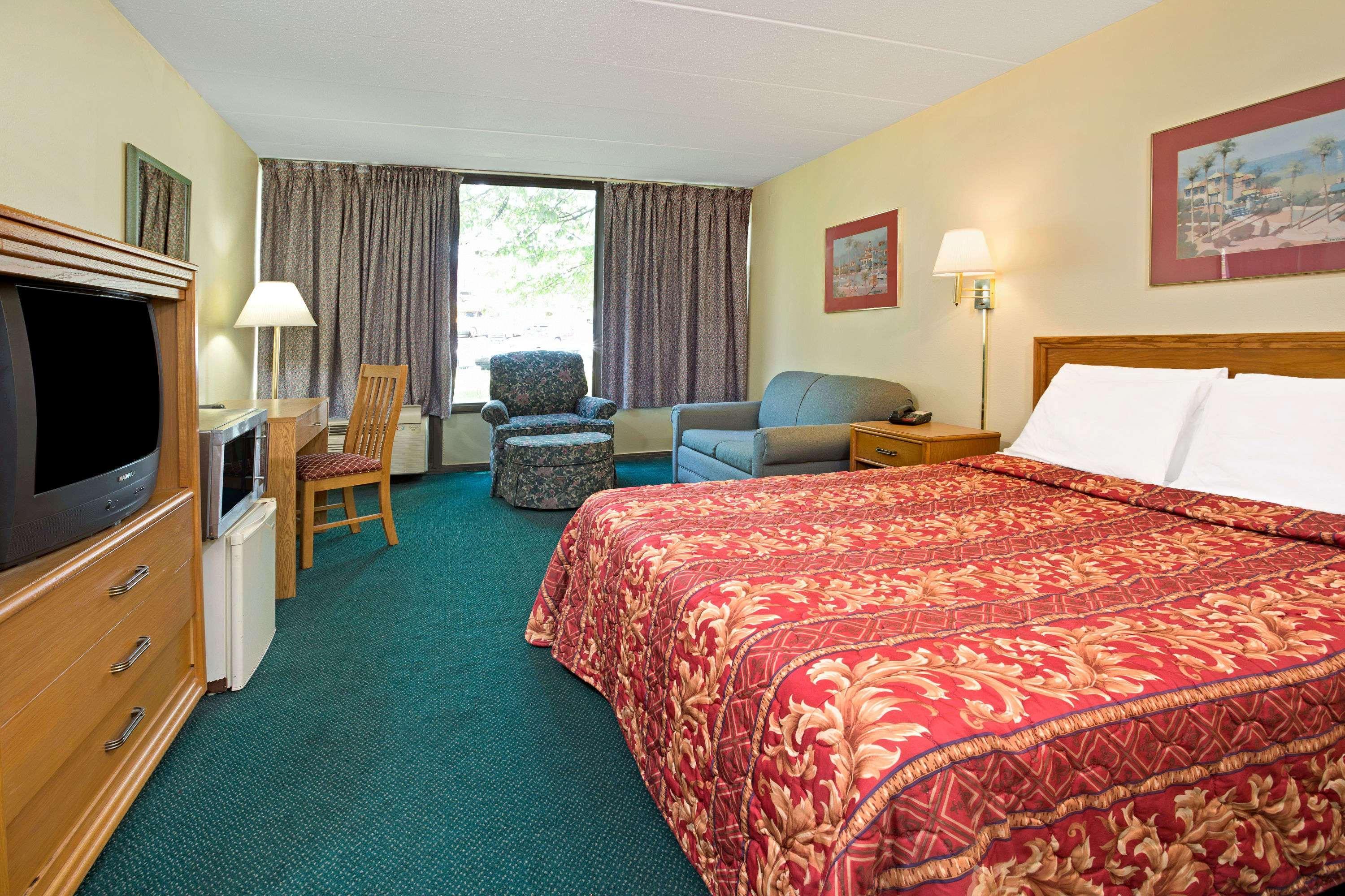 Days Inn By Wyndham Sharonville Extérieur photo